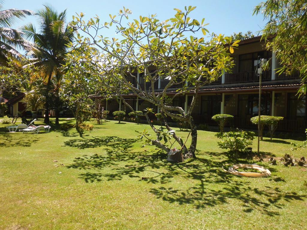 Paradise Beach Club Mirissa Exterior photo